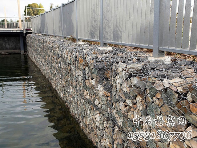 防腐蝕格賓石籠.jpg